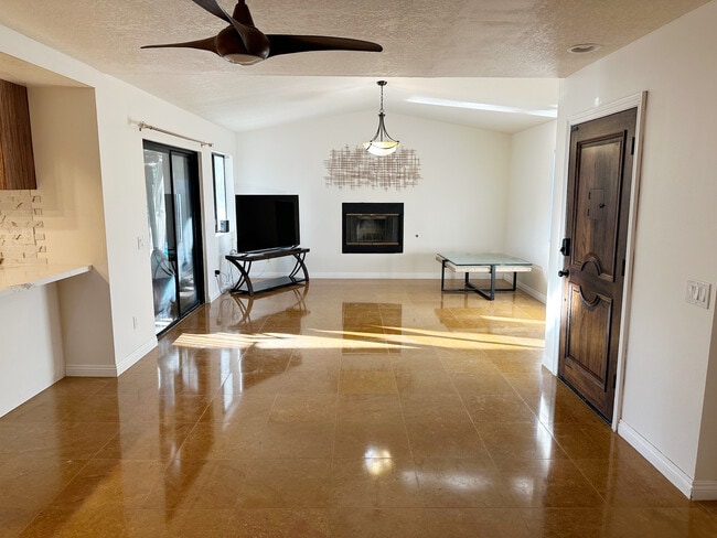 Building Photo - 43550 Carmel Cir