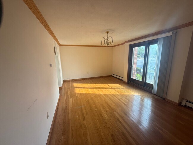 Foto del edificio - 1030 Bennington St