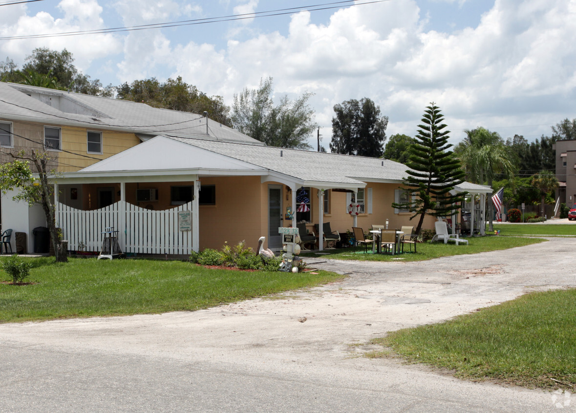 Foto del edificio - 1028-1038 Point of Rocks Rd