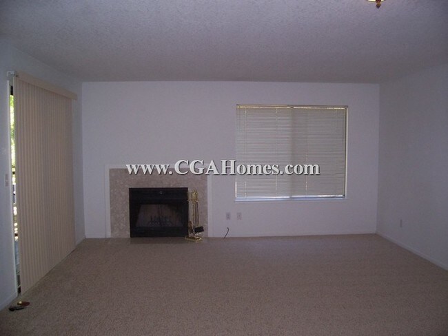 Foto del edificio - 8041 Arcade Lake Ln