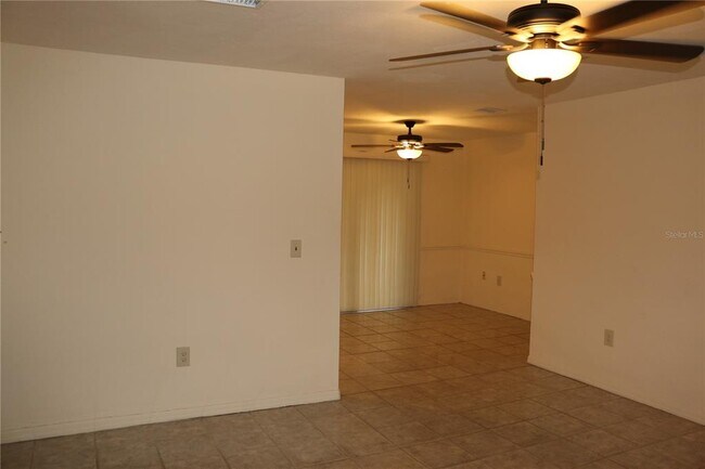 Foto del edificio - 5980 NW 62nd Ave