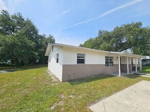 Building Photo - 2031 Hugo Rd