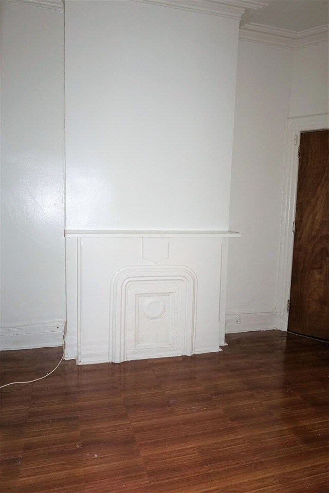 Building Photo - 135 Bowers St