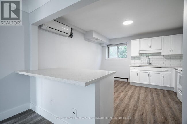 Building Photo - 2161-2161 Ghent Ave