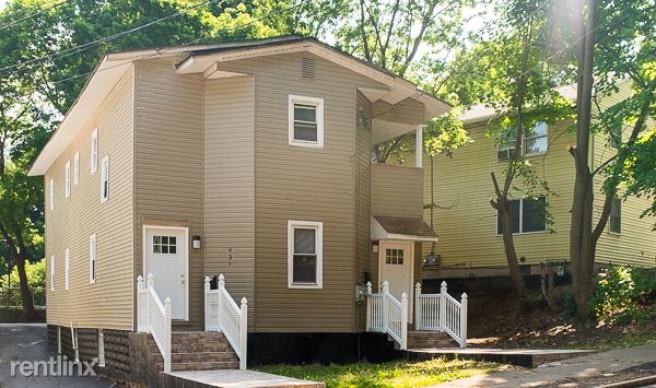 Foto principal - 431 S Beech St