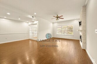 Building Photo - 2700 Pine Tree Rd NE