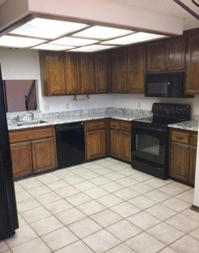 Building Photo - 8516 Bigwood Dr