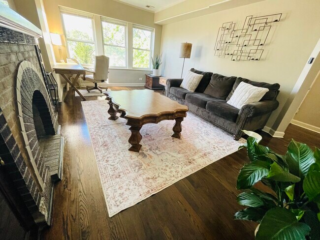 Foto del edificio - 3549 W Dickens Ave