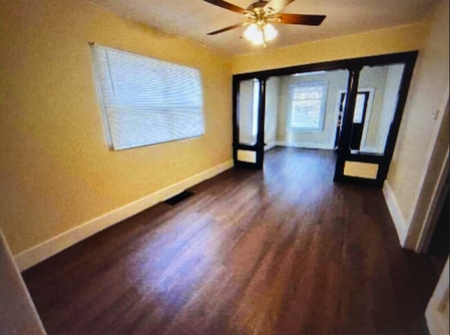 Foto del edificio - 1425 Sumner St