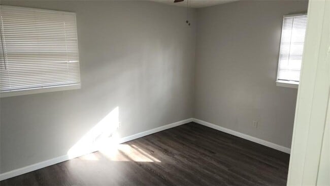 Building Photo - 4262 Etowah Dr SE