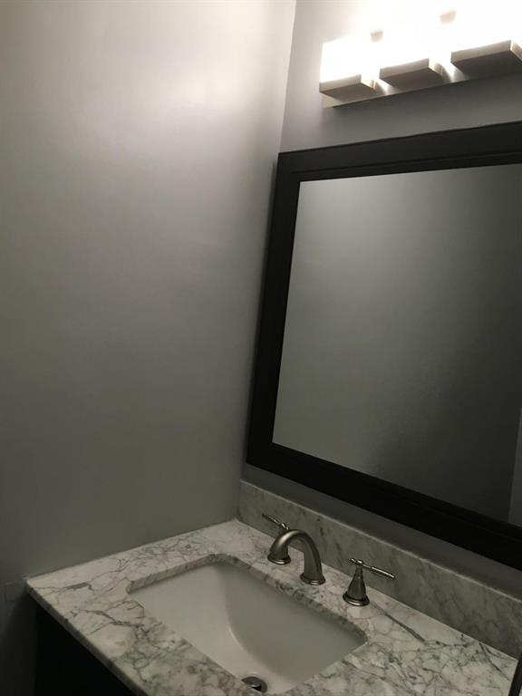 Foto del edificio - 14715 Barryknoll Ln