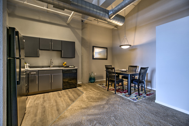 Park Loft Apartments Kansas City