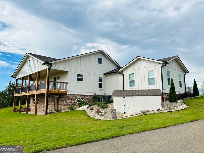 Foto del edificio - 425 Smokey Rd