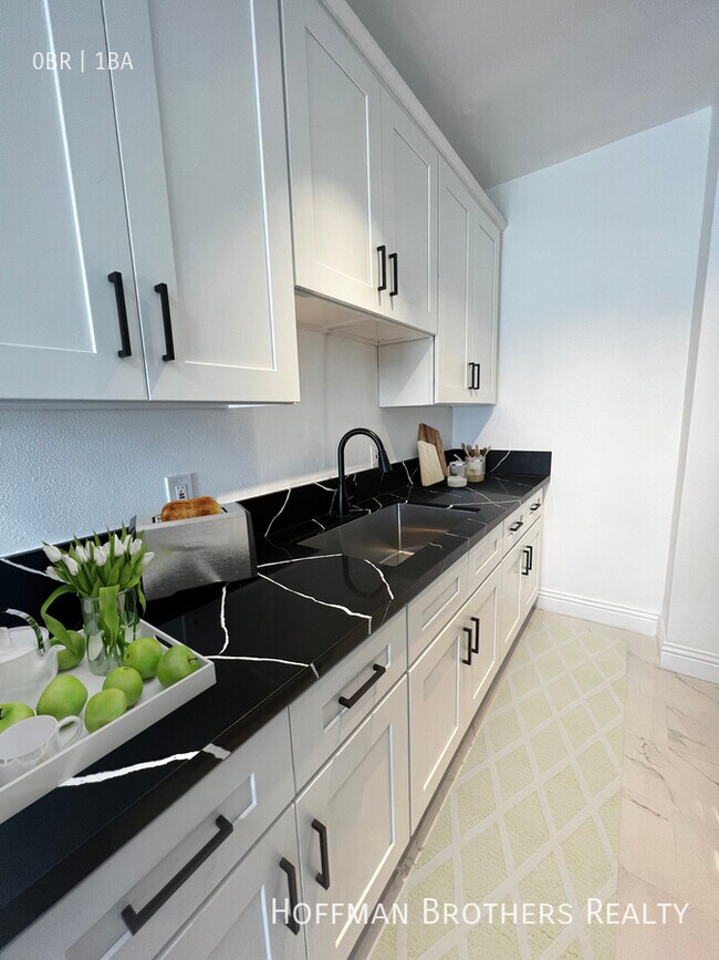 Foto del edificio - 511 S Serrano Ave