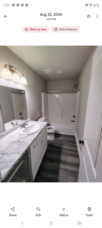 Building Photo - 18046 Richmond St