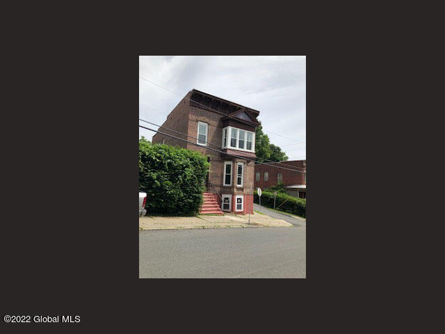 Primary Photo - 36 Brunswick Ave