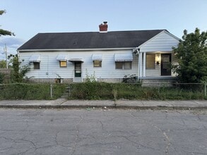 Building Photo - 2801 E 16th St