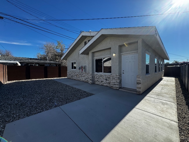 Building Photo - 7819 Golondrina Dr