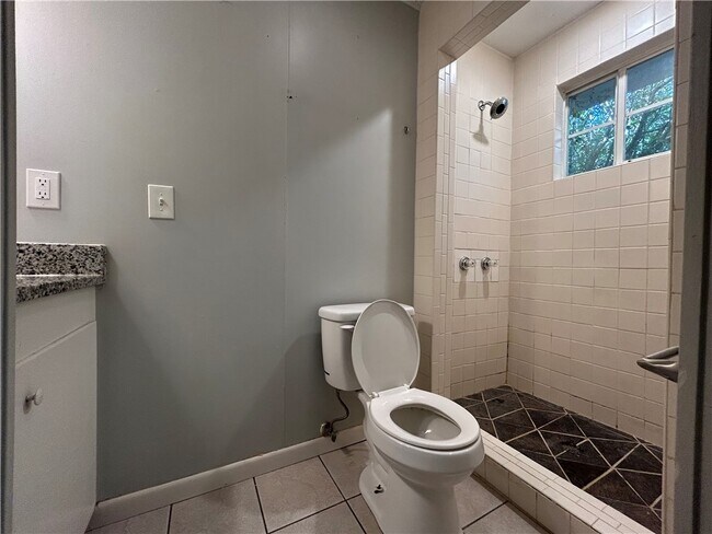 Foto del edificio - 6474 Nicole Ln