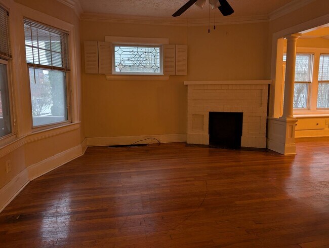 Foto del edificio - 3160 Meadowbrook Blvd