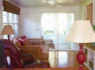 Foto del edificio - 2517 S Twyckenham Dr