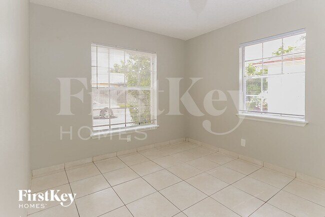 Foto del edificio - 5709 Boynton Crescent