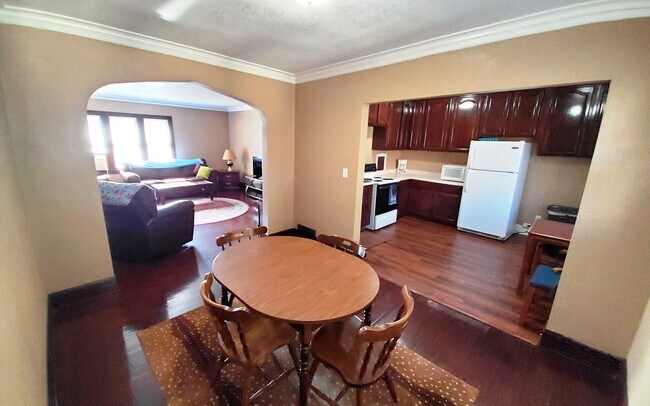 Foto del edificio - 1243 1st St SW