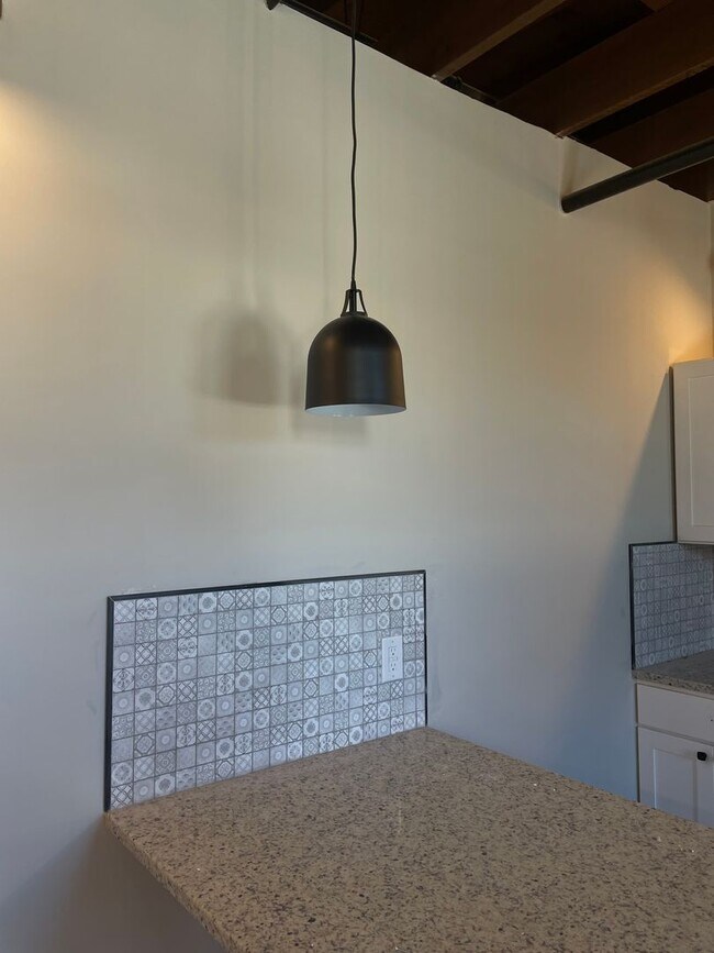 Foto del edificio - 1 bedroom/1 bathroom NEW apartment in McSh...