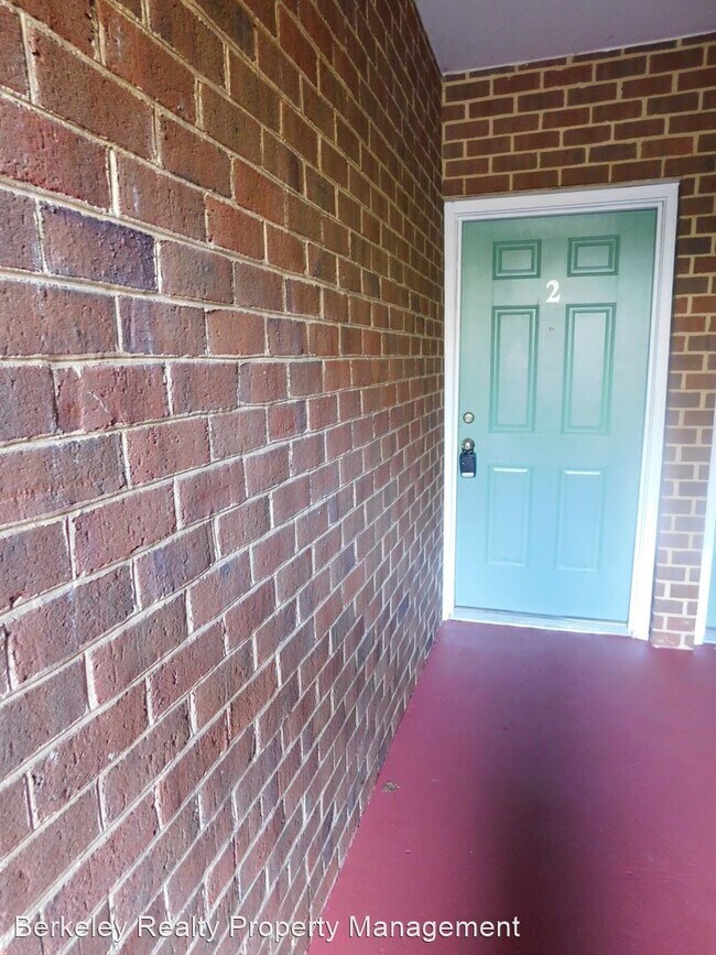 Building Photo - 3 br, 2 bath House - 4002 Governors Square #2