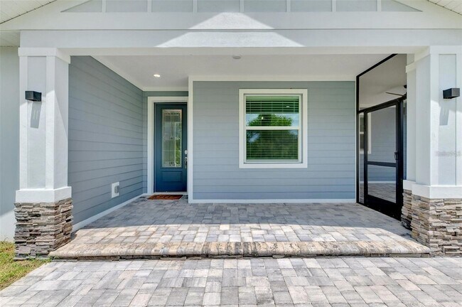 Building Photo - 2129 Lorraine Dr