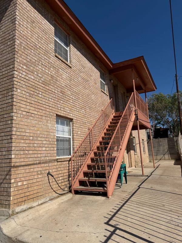 Building Photo - 2601 Springfield Ave