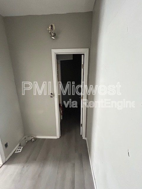 Foto del edificio - 2516 S Washington St