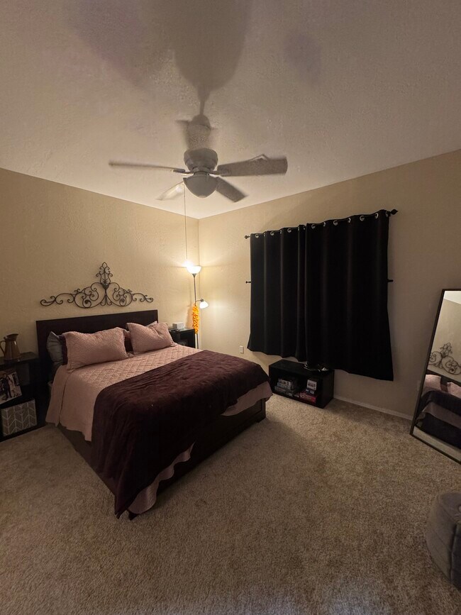 Foto del edificio - 705 W Queen Creek Rd