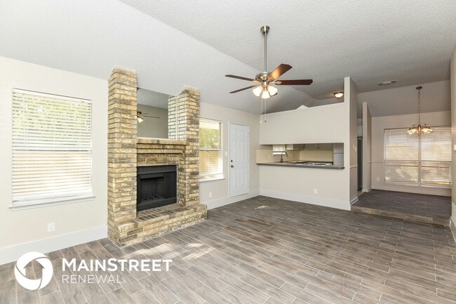 Building Photo - 914 Pierce Arrow Dr