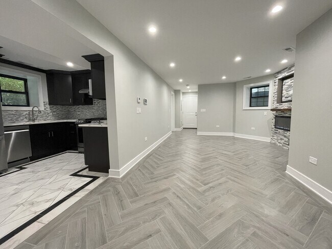 Foto del edificio - 3315 W Cullom Ave