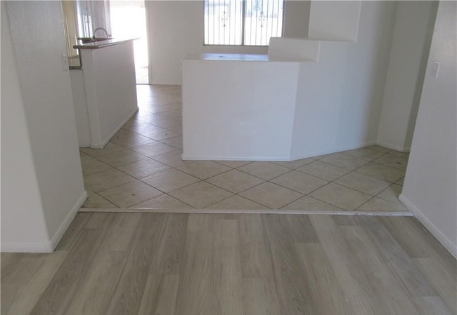 Building Photo - 3732 White Peppermint Dr