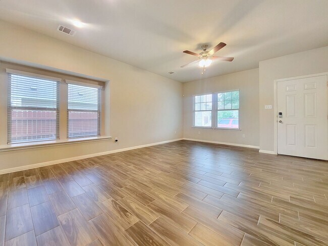 Foto del edificio - Stunning 3-Bedroom Home in Leander! Availa...
