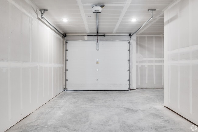 Building Photo - Broadstone Townhomes