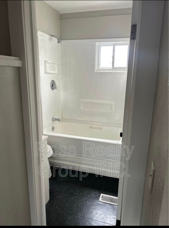 Foto del edificio - 711 Woodstock Ave