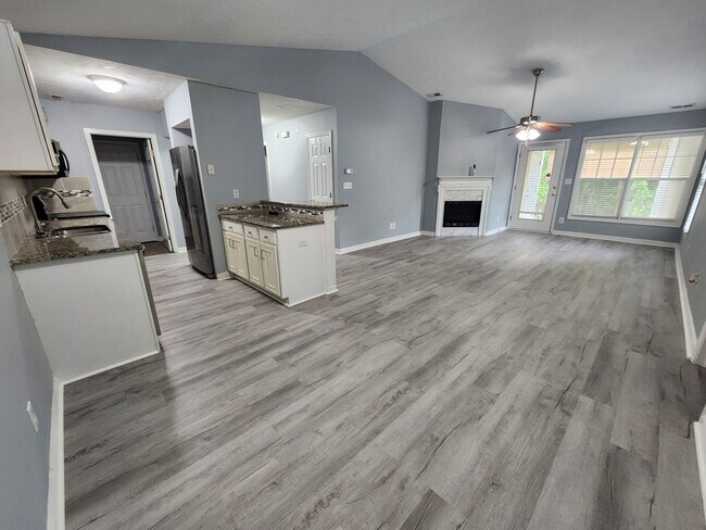 Building Photo - ELK RIDGE