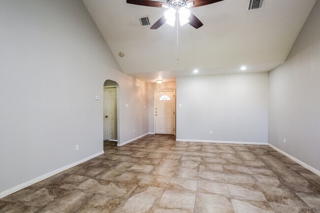 Building Photo - 24030 Rockygate Dr