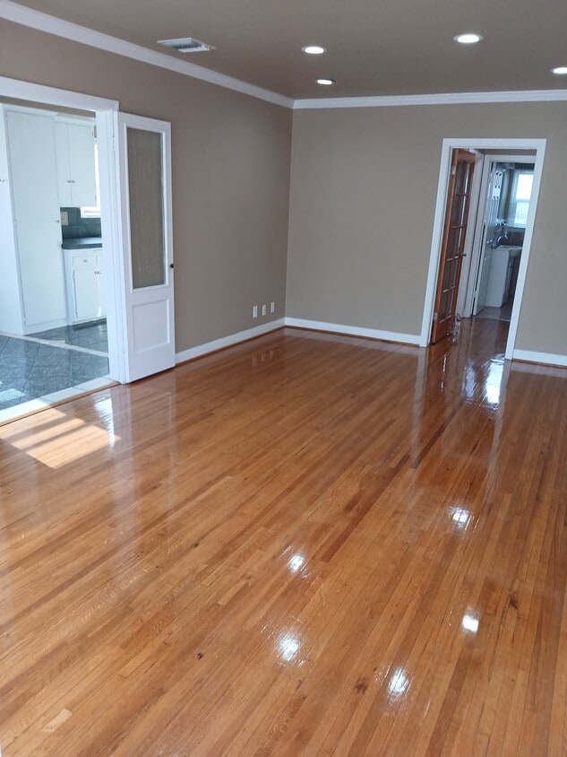 Foto principal - 10232 S 8th Ave
