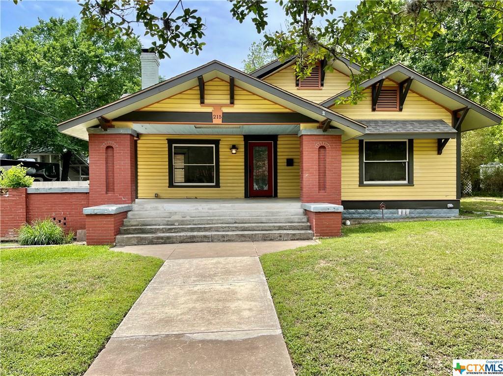 Primary Photo - 215 N Johnson Ave