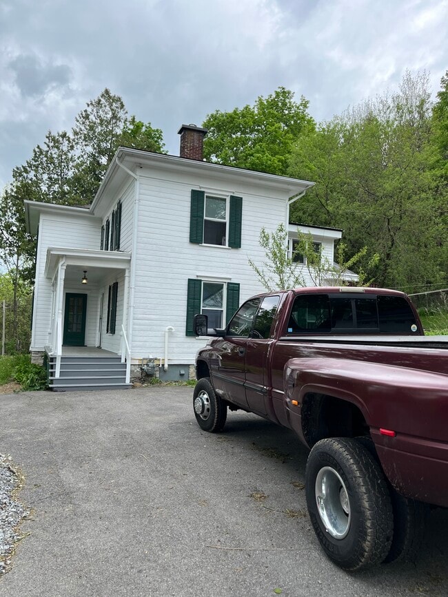 Building Photo - 4750 Syracuse Rd