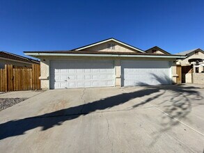 Building Photo - 851 Baseline Rd