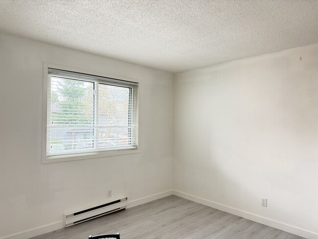 Building Photo - 7261-7140 140 St