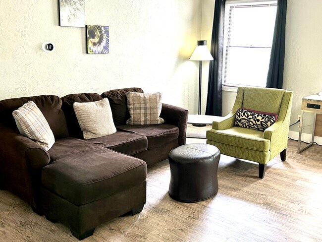 Foto del edificio - 4028 N Illinois Ave