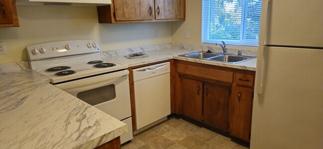 Foto del edificio - 3217 Johnson Ave