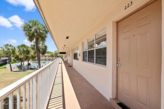 Interior Photo - Bicycle Club Apartments