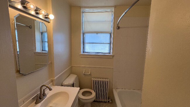 Foto del edificio - 1510 Larpenteur Ave W